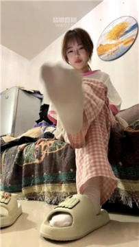 【第一视角】【乐乐sama】哥哥偷闻妹妹袜子    251126-18