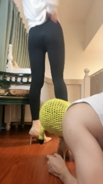 ZB9563 奶豆包】深夜调教贱货31分钟