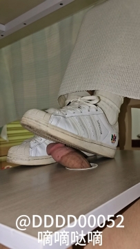 睡衣板鞋白袜隔板踩鸡鞋交吐