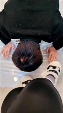 【调教视频】【小羊咩咩】磕头跪舔脏鞋原味棉袜 JS241226-19