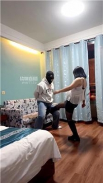 【调教视频】【团团】长靴黑丝踢裆踩踏 JS260123-21