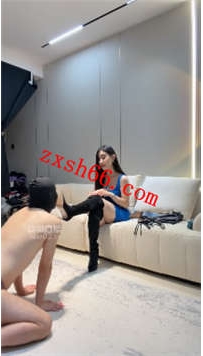 TLZB26231风吟殿下-调教ATM上贡1W5换来清理臭脚机会36分