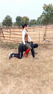 【调教视频】【爱丽丝】用人形犬练马术 bf59721