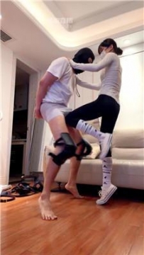 【调教视频】【暴力美学s】白袜女神训化人形犬 JS260317-26