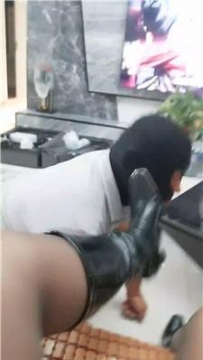 【调教视频】【亿姐】脏长靴玩虐贱奴 JS250714-8