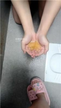 【调教视频】【广西木木】美腿蹂躏踩-赏赐圣水 JS250523-12