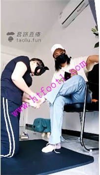 TL19047 燃一S不挨揍不舒服的女奴糖糖34分钟