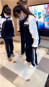 【调教视频】【CN足彩馆】学生主踩踏踢踹老师狗 bf61120