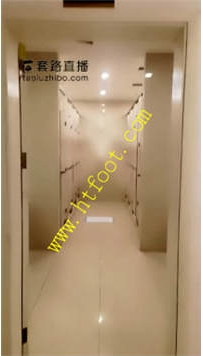 TL25850 萝莉糖糖】偷窥狂女公厕吃自助餐28分钟