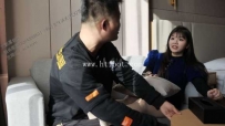 31404  【第5风格】午后沙发舔胖妹的嫩脚