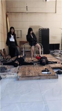 【调教视频】【文冰】双S-交换家奴轮流虐 JS260210-28