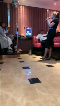 【调教视频】【冷月】圈内KTV聚会群调群虐 bf54087