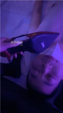 【调教视频】【西安冰冰】酸臭黑丝恋足狂舔 JS250630-17