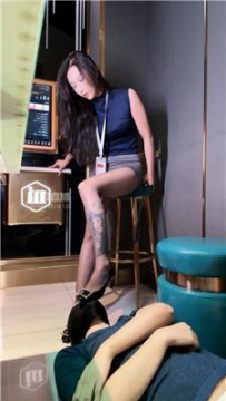 【调教视频】【水晶熊】陪酒小妹-高跟黑丝虐杀 bf56552