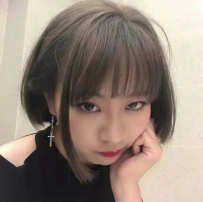 萝莉依依花样踢裆