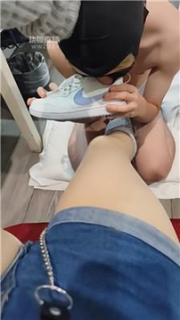 【调教视频】【蓝月大人】新的一年第一个直播奴 JS260321-17