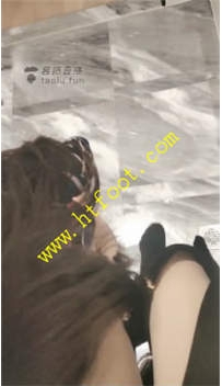 TL22777 女攻驾到】诱骗素人空乘小姐姐做狗12分钟