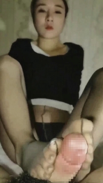 【绝美晓灵女神】6月最新黑丝套DD温柔吐奶