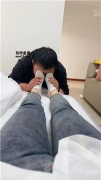 【调教视频】【小奕】拖鞋白袜玩虐家奴 JS250521-28