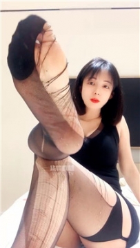 【第一视角】【伊柔】绿帽老公又找俩黑人伺候我    260410-9