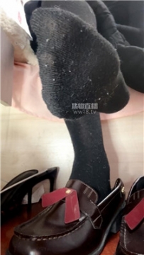 【第一视角】【咬猫】女厕吃屎户外露出    260115-33