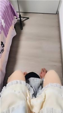 【调教视频】【小梨sama】可爱妹妹的脚下奴 JS251130-19