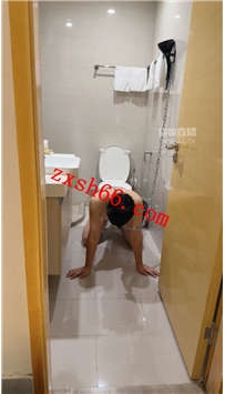 TLZB26297秋大大-开发家奴舔脚踩踏圣水狠鞭打82分