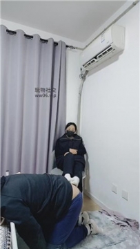 【调教视频】【上海汤圆】衣叉虐打白袜脚玩虐    241213-7