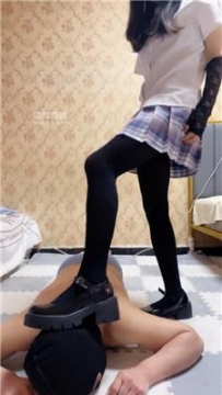 【调教视频】【林清雅】喂口水圣水烟灰/踩踏踢裆 bf53786