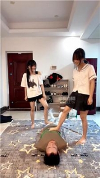 【调教视频】【猴歌】大半夜被双主跳踩 bf62006