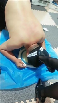 【调教视频】【魅影】内裤套头重度虐乳场 JS251007-9