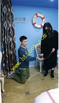 TL26217 户外第一】素人依依首次暴打男神35分钟