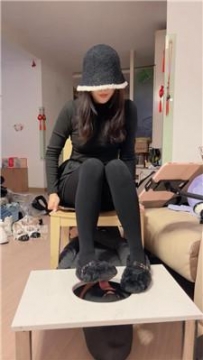 【调教视频】【玥野兔】物化人体擦鞋器 JS251113-48