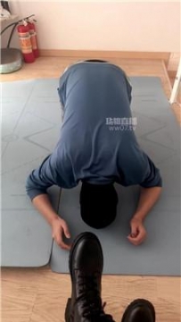 【调教视频】【百柔】脏鞋蹂躏脚下奴-保鲜膜窒息 JS251124-7