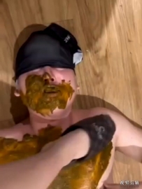 【绝美拉拉女神】7月巨献 黄金圣水调教胖虎32分