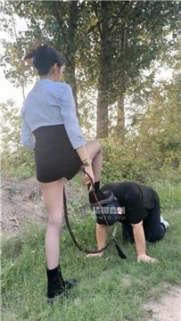 【调教视频】【苏御大人】户外短靴女神遛狗 bf56472