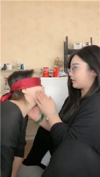 【调教视频】【小羊】近距离-玉足狂舔 JS250921-27