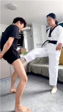【调教视频】【寒月柔】跆拳道女神拳打脚踢 JS260525-7