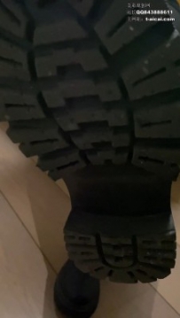 【雅泫】pov舔鞋舔脚踩脸踩裆 YC-220721-6