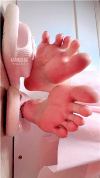 【第一视角】【乔乔在这里】裸足嘲笑弱智肥猪    260317-3