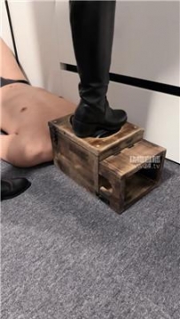 【调教视频】【sera】高跟长靴碾压踩狗头 JS251105-16