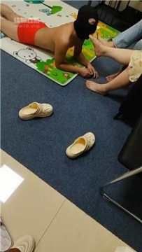 【调教视频】【玖月】姐妹花S-强迫狗奴才舔jio JS250808-7