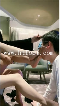 TL17101 樱桃一诺双女王全程重度语言羞辱粗口辱骂56分钟
