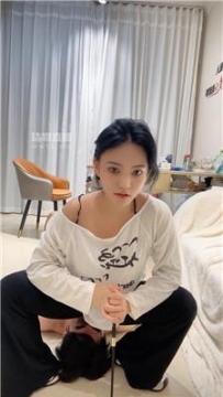 【调教视频】【甜甜】强制坐脸窒息-脏鞋白袜踩 bf56658