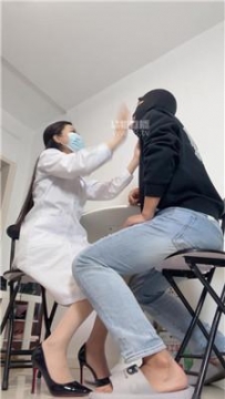 【调教视频】【丽娜】医生治疗小骚奴 JS251202-11