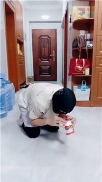 【调教视频】【路西法夫妻主】家奴跪候奶奶回家 JS260326-44