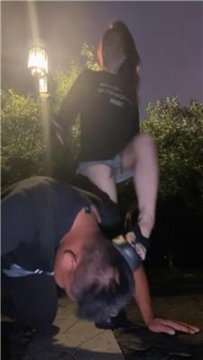 【调教视频】【欣妍】户外骑狗强制舔脚 bf55870