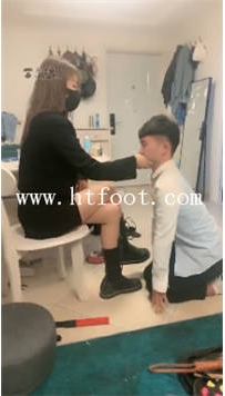 TL16247 汏典S暴力耳光重度皮鞭皮靴踹彻底打服32分钟