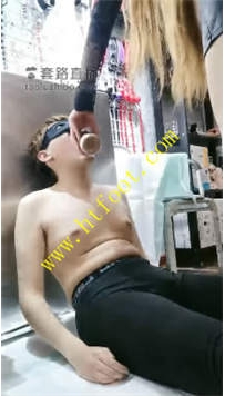 TL25991 傲柔】重度鞋子深喉踩脖子67分钟