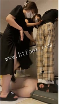 TL48346 精神小妹】太妹群殴黄金调教52分钟